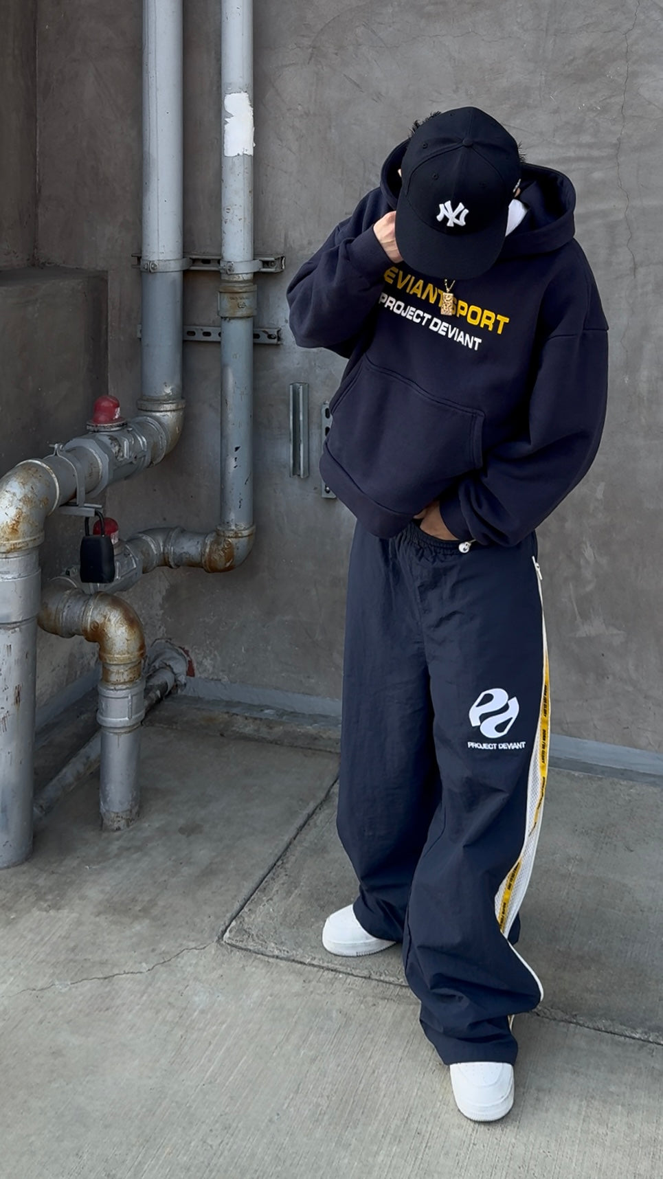 WARM UP TRACK PANTS (NAVY)